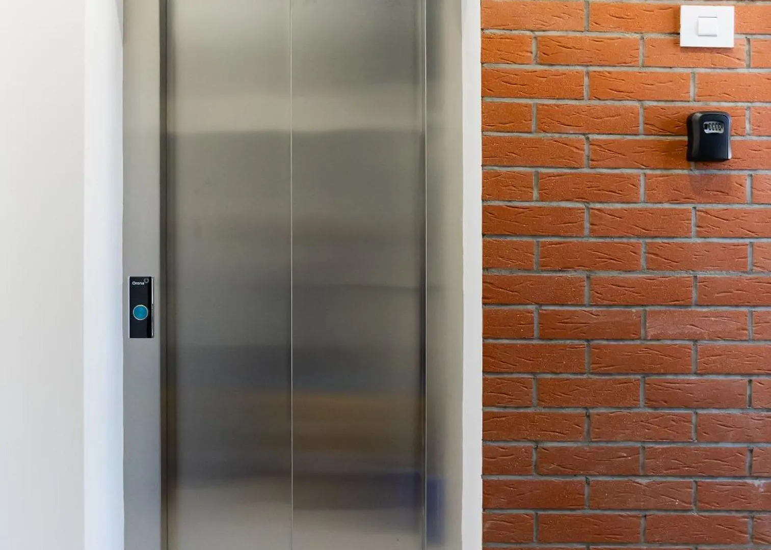 Juno New Boutique Building Apartment With Private Parking ブカレスト